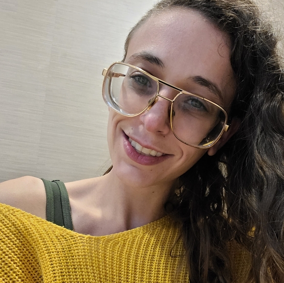 ππMEET YOUR SELLER!!ππ - Picture 1 of 4